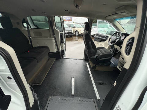 2016 Dodge Grand Caravan SXT Plus