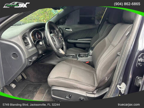 2017 Dodge Charger SXT