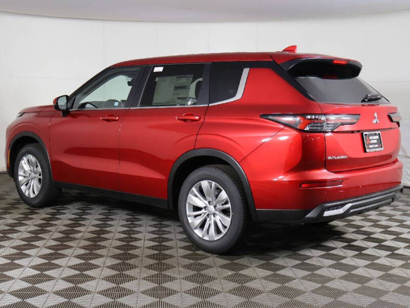 2026 Mitsubishi Outlander ES