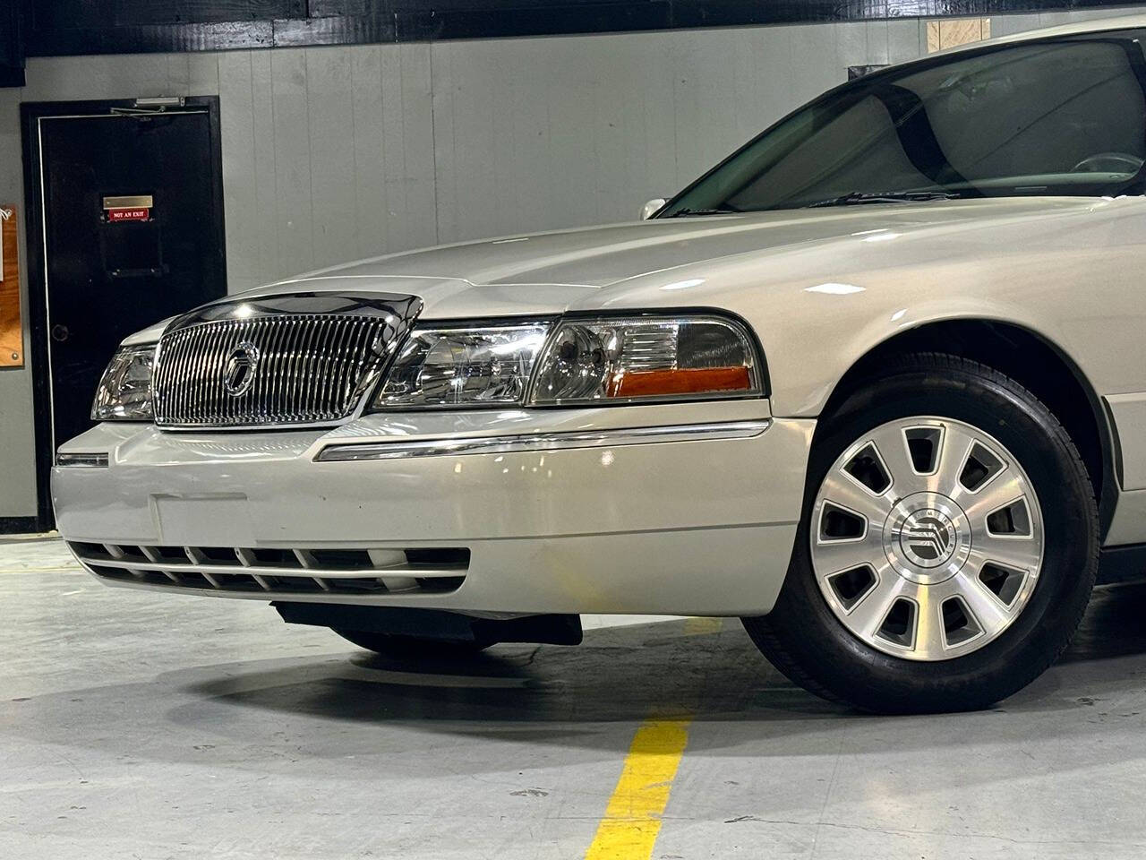 2004 Mercury Grand Marquis for sale at Carnival Car Company in Victoria, TX