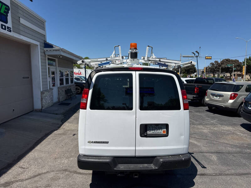 2017 Chevrolet Express 2500