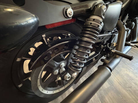 2016 Harley-Davidson Iron 883