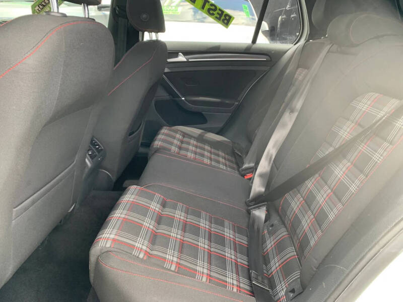 2017 Volkswagen Golf GTI S