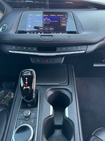 2021 Cadillac XT4 Premium Luxury