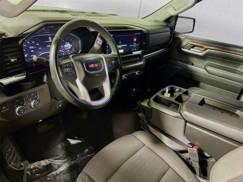 2024 GMC Sierra 1500 Elevation Standard