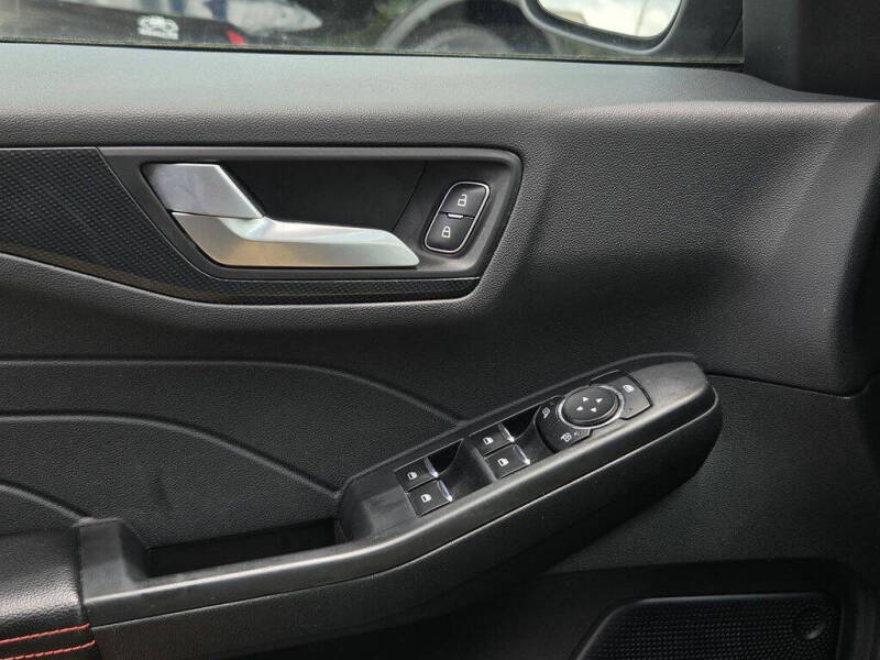 2025 Ford Escape ST-Line