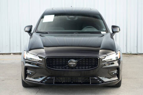 2024 Volvo S60 B5 Plus Black Edition