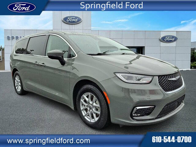 2023 Chrysler Pacifica Touring L
