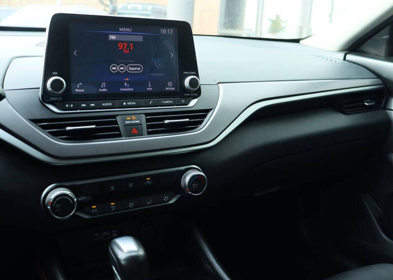 2023 Nissan Altima 2.5 SR