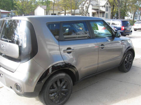 2018 Kia Soul +