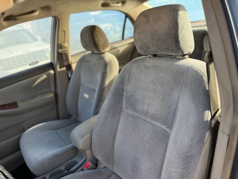 2003 Toyota Corolla LE