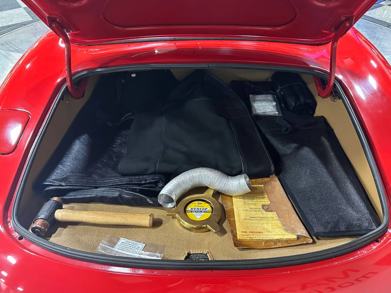 1970 Jaguar E-Type 76