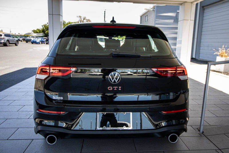 2026 Volkswagen Golf GTI SE