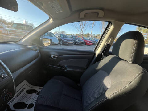 2016 Nissan Versa 1.6 SV
