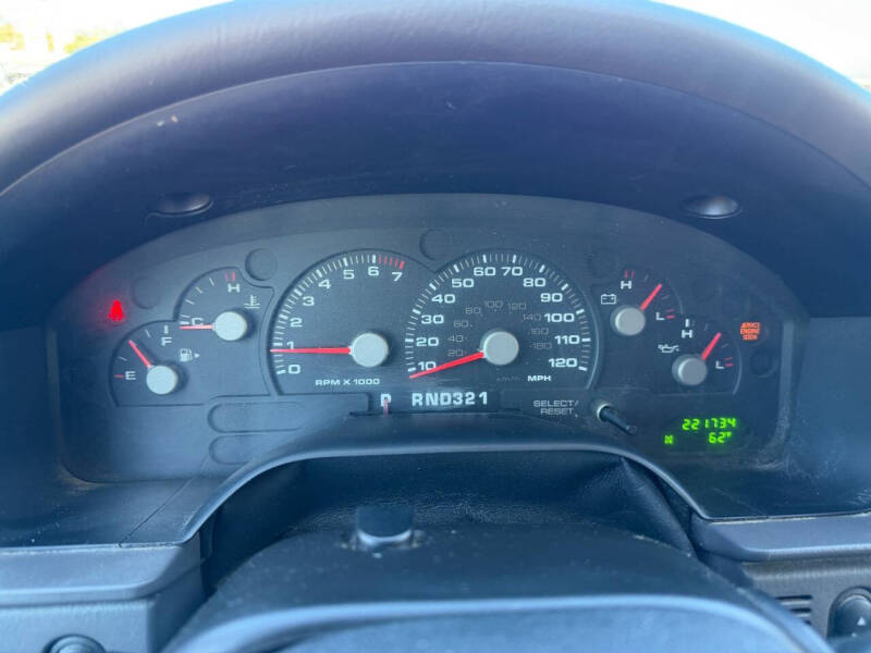 2004 Ford Explorer XLT