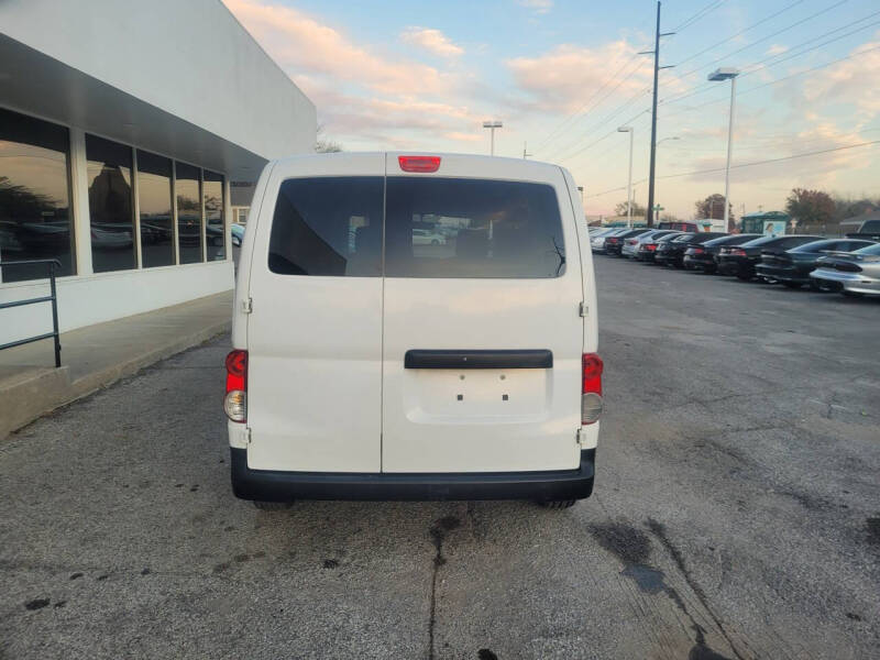 2016 Nissan NV200 SV photo 6