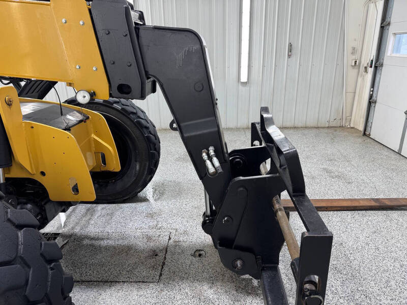 2016 Caterpillar TL642D