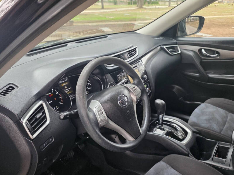 2016 Nissan Rogue SV