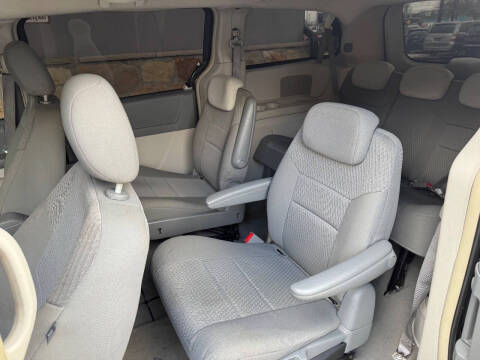 2008 Chrysler Town and Country Touring