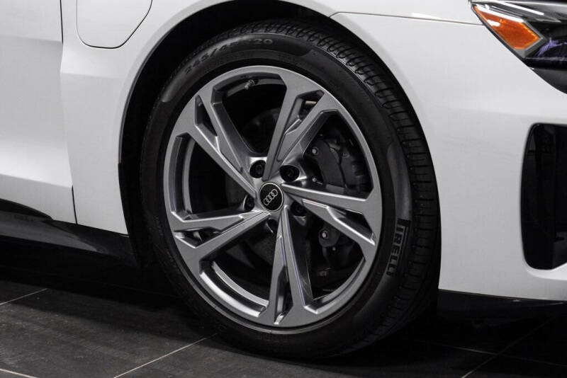 2022 Audi e-tron GT quattro Premium Plus