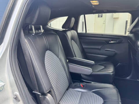 2024 Toyota Highlander XSE