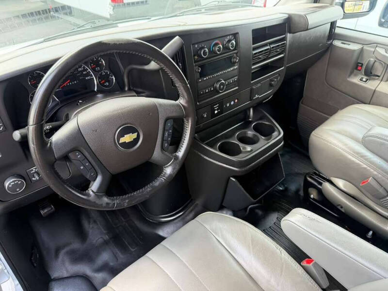 2023 Chevrolet Express 2500