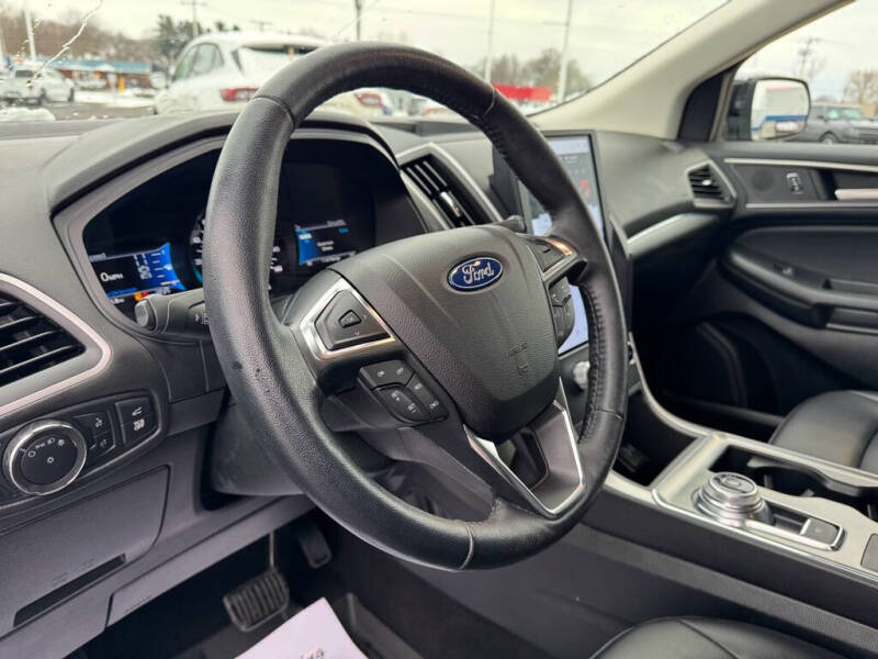 2022 Ford Edge SEL