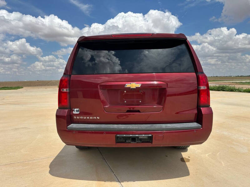 2017 Chevrolet Suburban LT