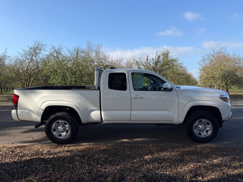 2019 Toyota Tacoma SR