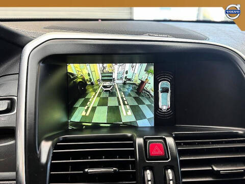 2017 Volvo XC60 T5 Dynamic