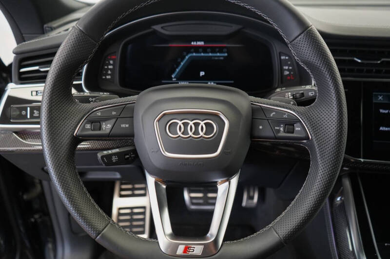 2023 Audi SQ8 4.0T quattro Premium Plus
