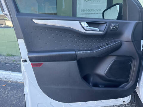 2020 Ford Escape SEL