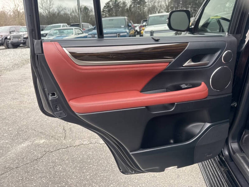 2021 Lexus LX 570 Three-Row