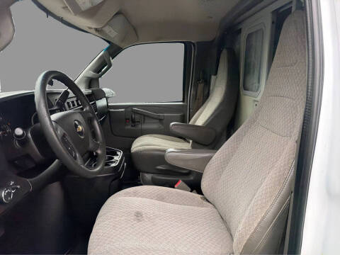 2017 Chevrolet Express 3500