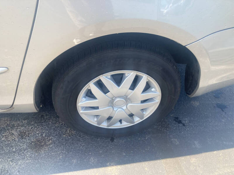 2004 Toyota Sienna LE 7 Passenger