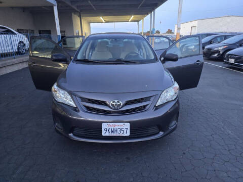 2011 Toyota Corolla LE