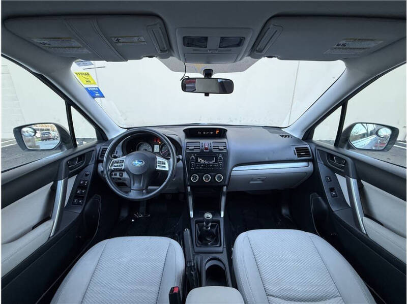 2014 Subaru Forester 2.5i