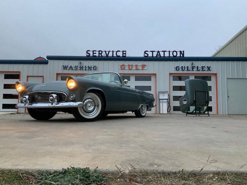 1956 Ford Thunderbird