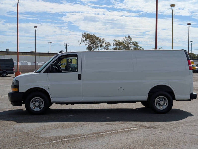 2021 Chevrolet Express 2500