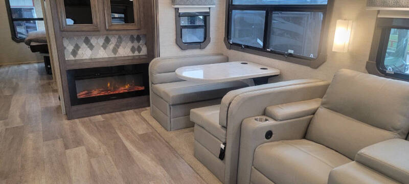 2022 Jayco SENECA 37M
