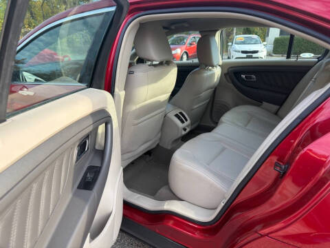 2010 Ford Taurus SEL