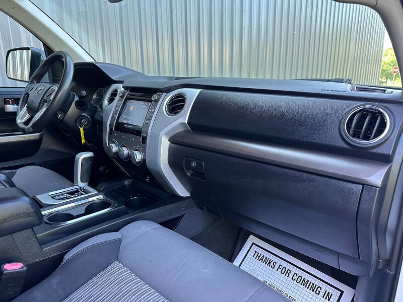 2014 Toyota Tundra SR5