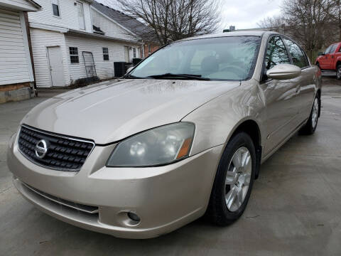 2006 Nissan Altima for sale at Woodford Car Company in Versailles KY