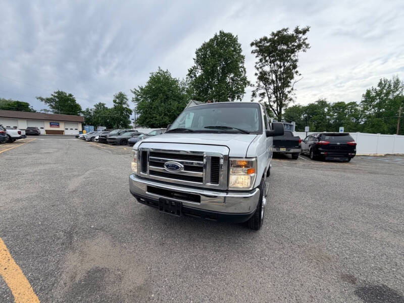 2012 Ford E-Series E-350 SD XLT