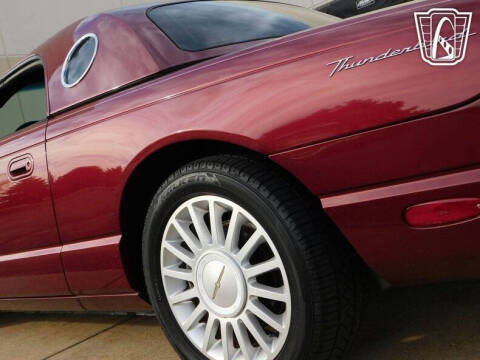 2004 Ford Thunderbird Deluxe