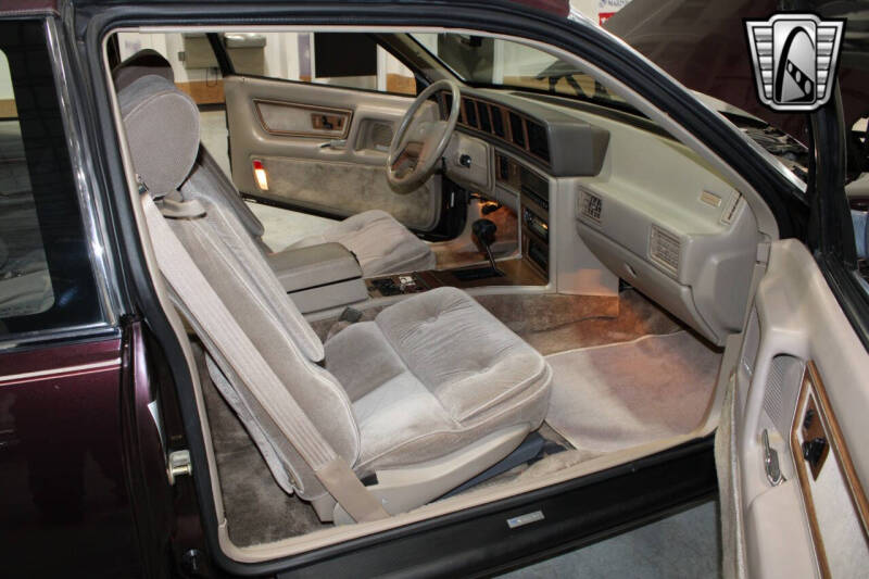 1988 Lincoln Mark VII Bill Blass