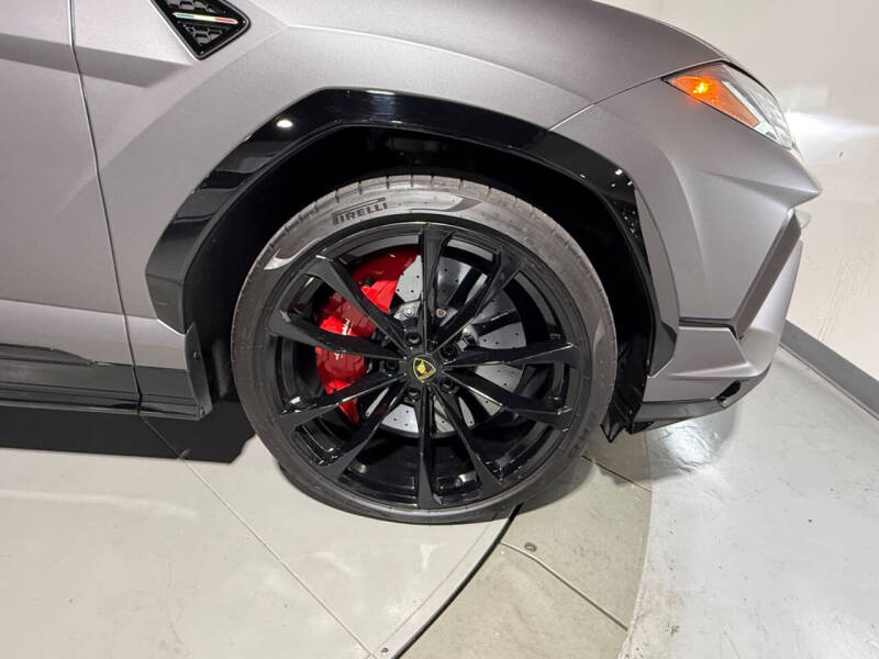 2023 Lamborghini Urus S