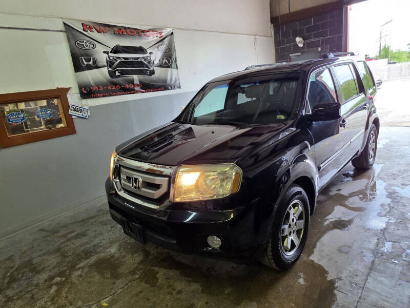 Used 2009 Honda Pilot Touring with VIN 5FNYF488X9B052446 for sale in Kansas City