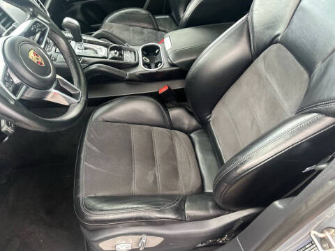 2017 Porsche Cayenne Platinum Edition