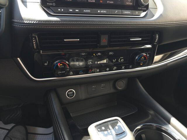 2022 Nissan Rogue SL